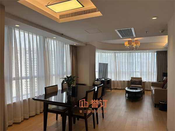 财富中心千禧公寓推开财富中心千禧公寓之门，共赴时光雕琢的美学盛宴